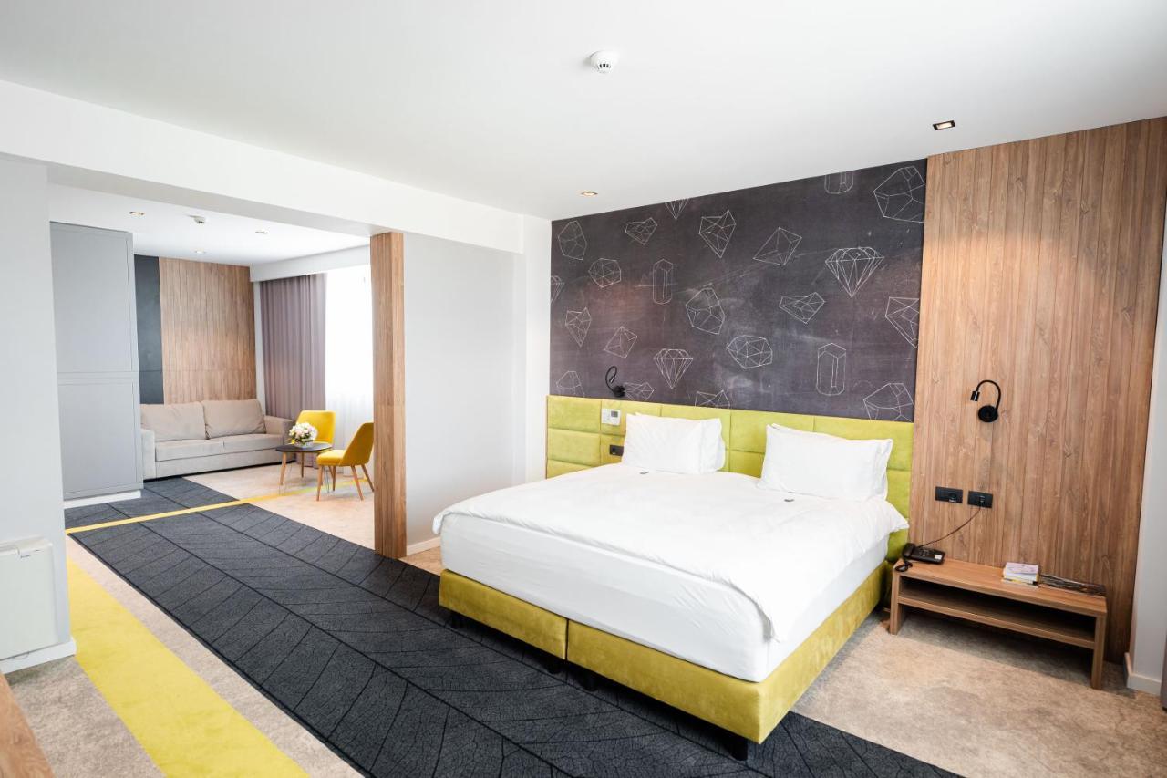 Mandachi Hotel & Spa Suceava Exterior foto